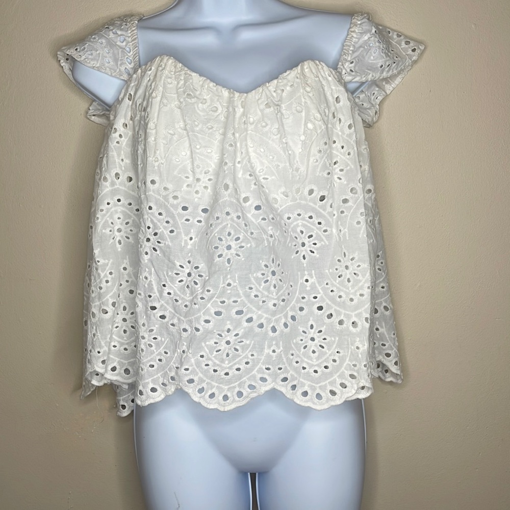 White floral crop
